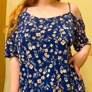 Open back loose fitting floral top